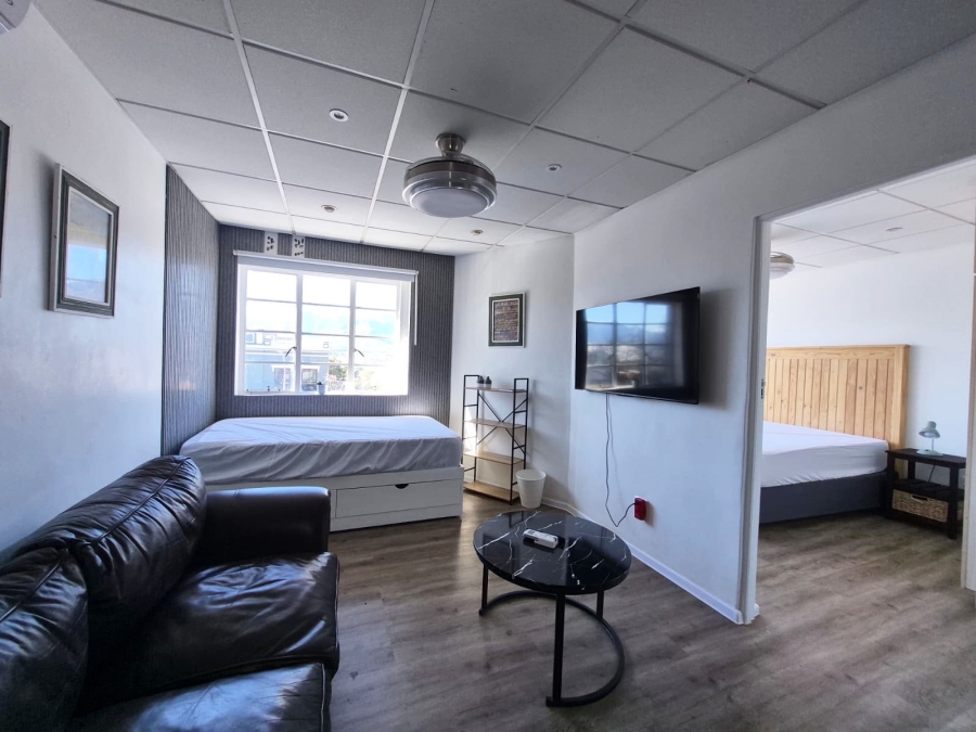 1 Bedroom Property for Sale in Hoog En Droog Western Cape